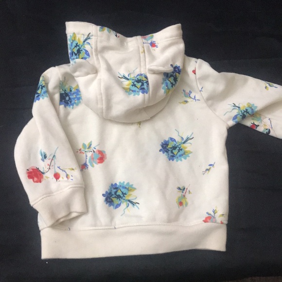 Baby Gap Floral Sweatsuit size 6-12mos - Picture 4 of 6